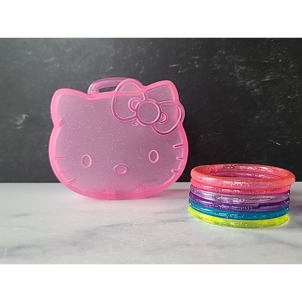Hello Kitty Plastic Purse With Bracelets Dress Up Toy